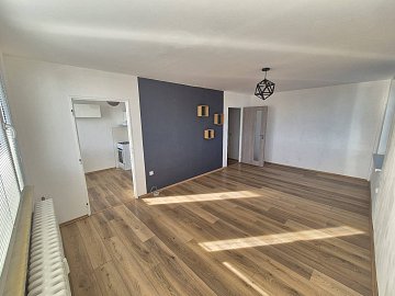 Pronájem bytu 2+1 53 m², nábřeží Závodu míru, Pardubice-Zelené Předměstí