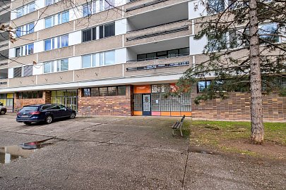 Pronájem komerčních prostor obchodní prostory 19 m², Veverkova, Hradec Králové-Pražské Předměstí