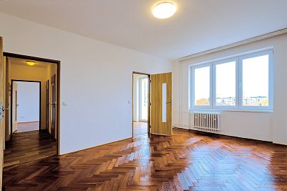 Pronájem bytu 2+1 56 m², třída SNP, Hradec Králové-Slezské Předměstí