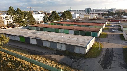Prodej prostor garáž 18 m², Čajkovského, Hradec Králové-Nový Hradec Králové