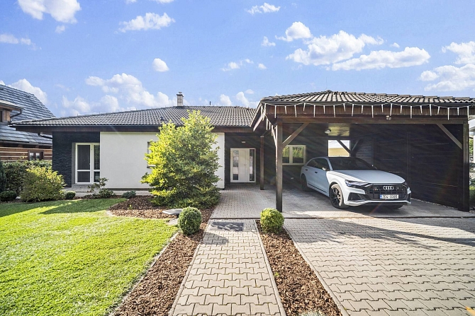 Prodej domu rodinný 199 m² pozemek 1061 m², Chrtníky